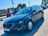 Skoda Octavia Combi Ambition *1.HAND*DSG*SHZ*PDC* - Skoda Octavia Gebrauchtwagen in Lübeck