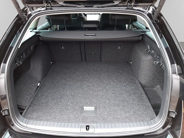 Fahrzeugabbildung Skoda Octavia Combi Balance 1.5TSI DSG Navi AHK HeadUp