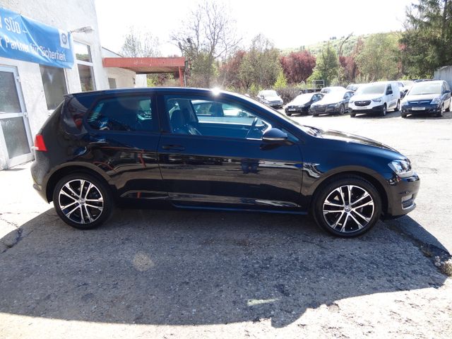 Fahrzeugabbildung Volkswagen Golf VII Lim. Lounge/1.Hd/38TKM/Xenon/PDC/