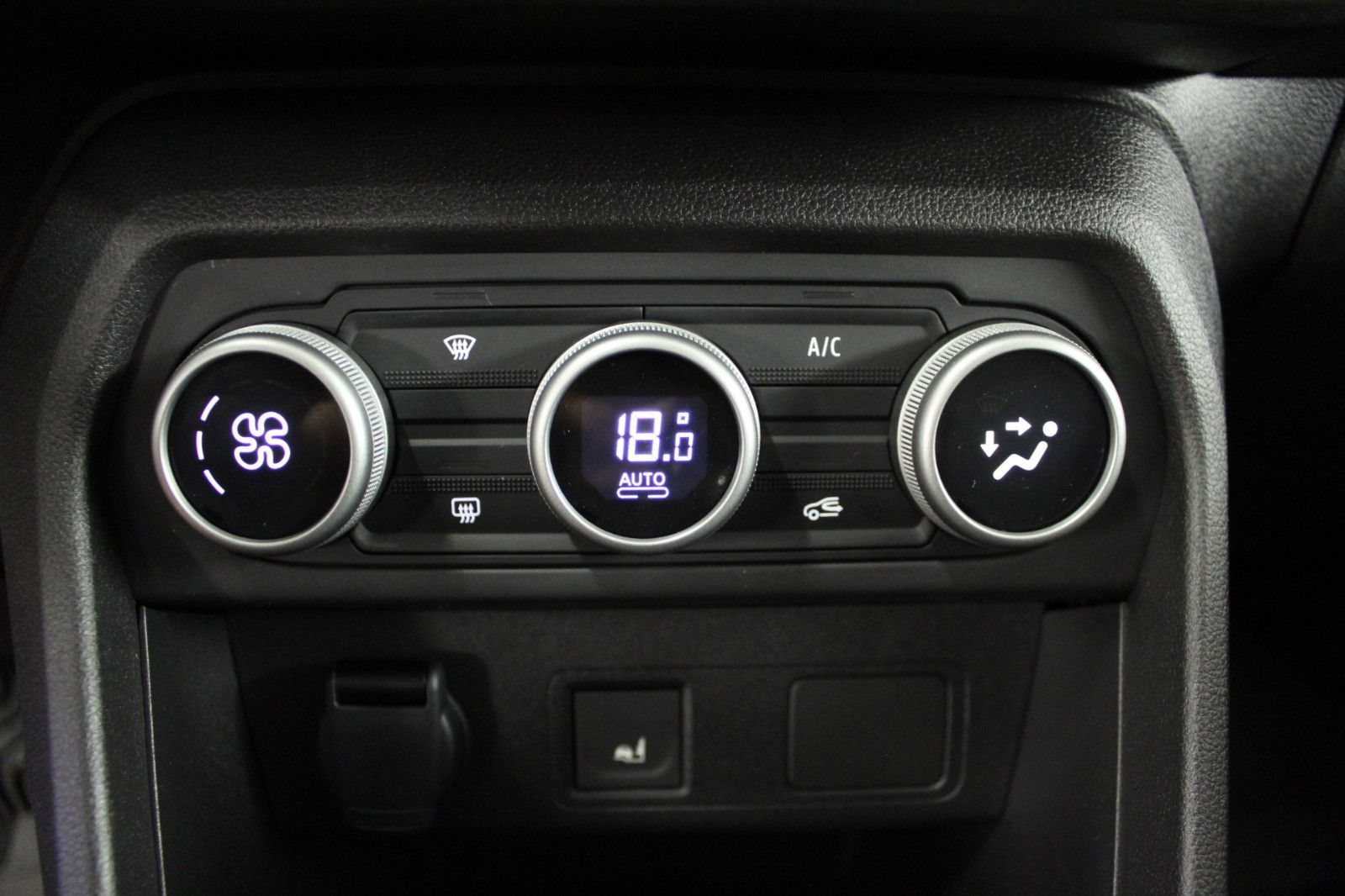 Fahrzeugabbildung Dacia Sandero Stepway TCe 90 auto Extreme*City-Paket*