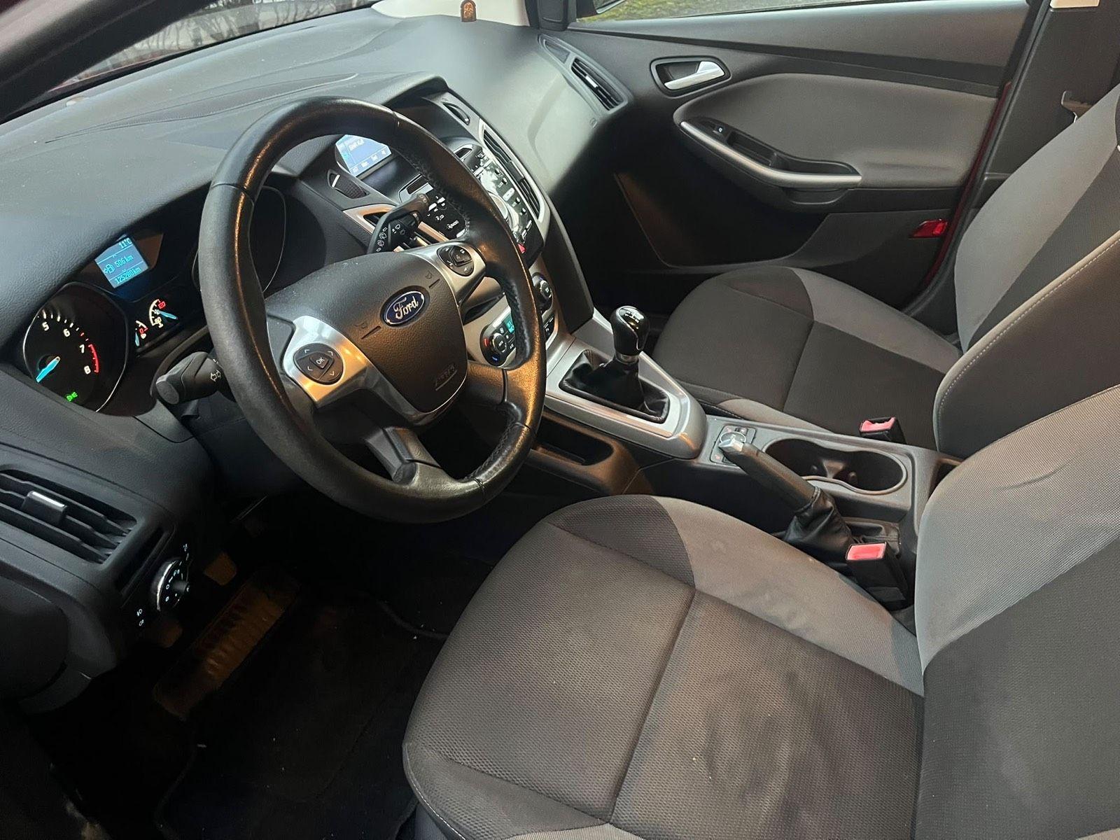 Ford Focus 2014 — photo 5