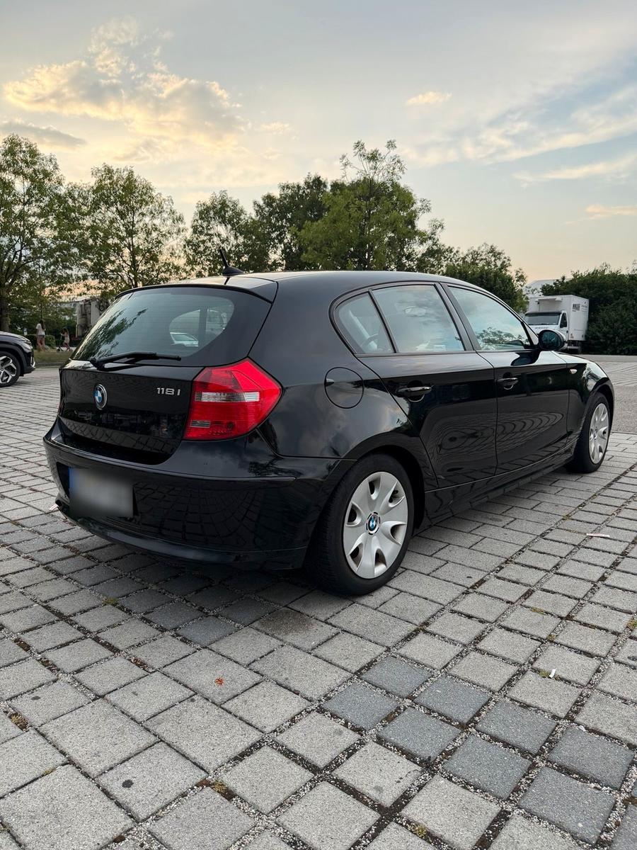 BMW 118 2008 — photo 6