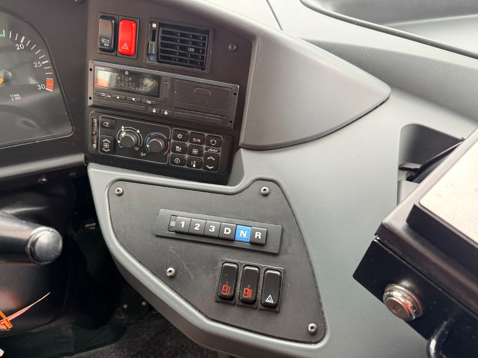 SETRA  2015 - Image 8 of 26