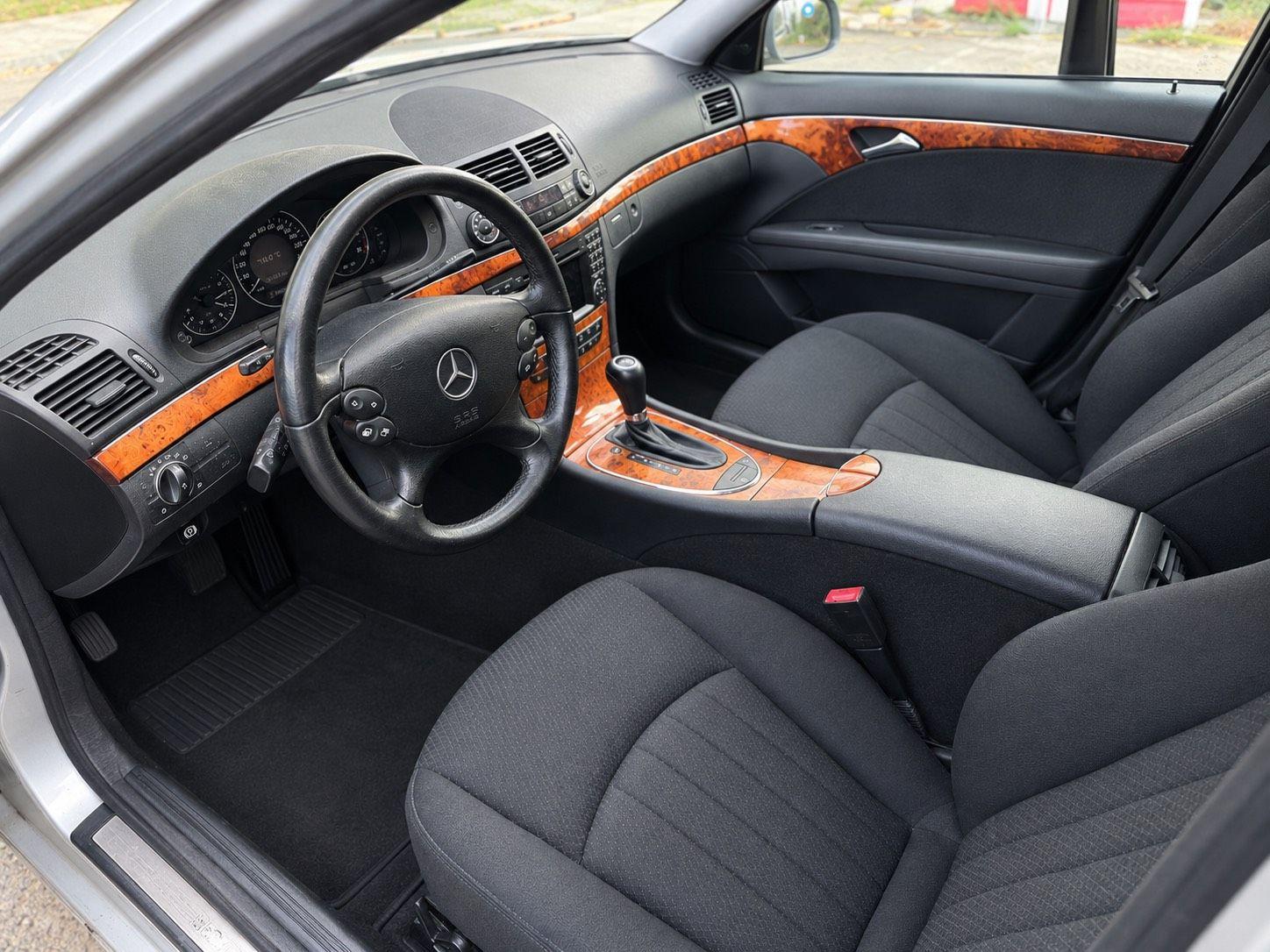 Mercedes-Benz E220 2008 — photo 7