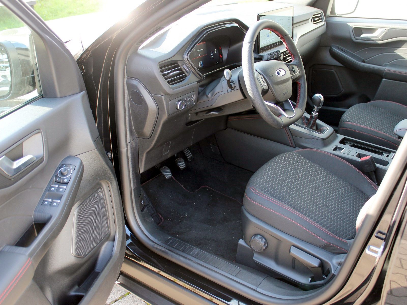 Fahrzeugabbildung Ford Kuga ST-Line