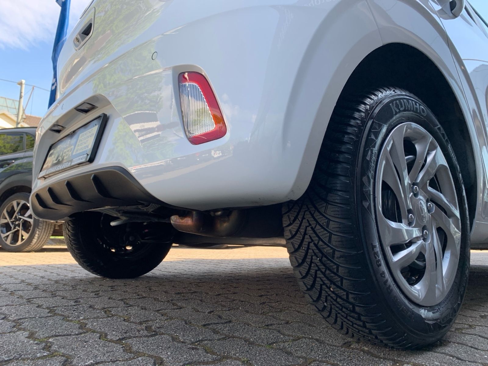 Fahrzeugabbildung Hyundai i10 1.0 Select Navi Kamera Allwetter