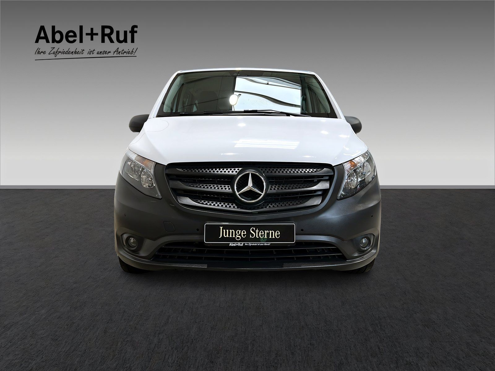 Mercedes-Benz Vito 114 CDI Tourer PRO Extralang Kamer TotW DAB foto 2