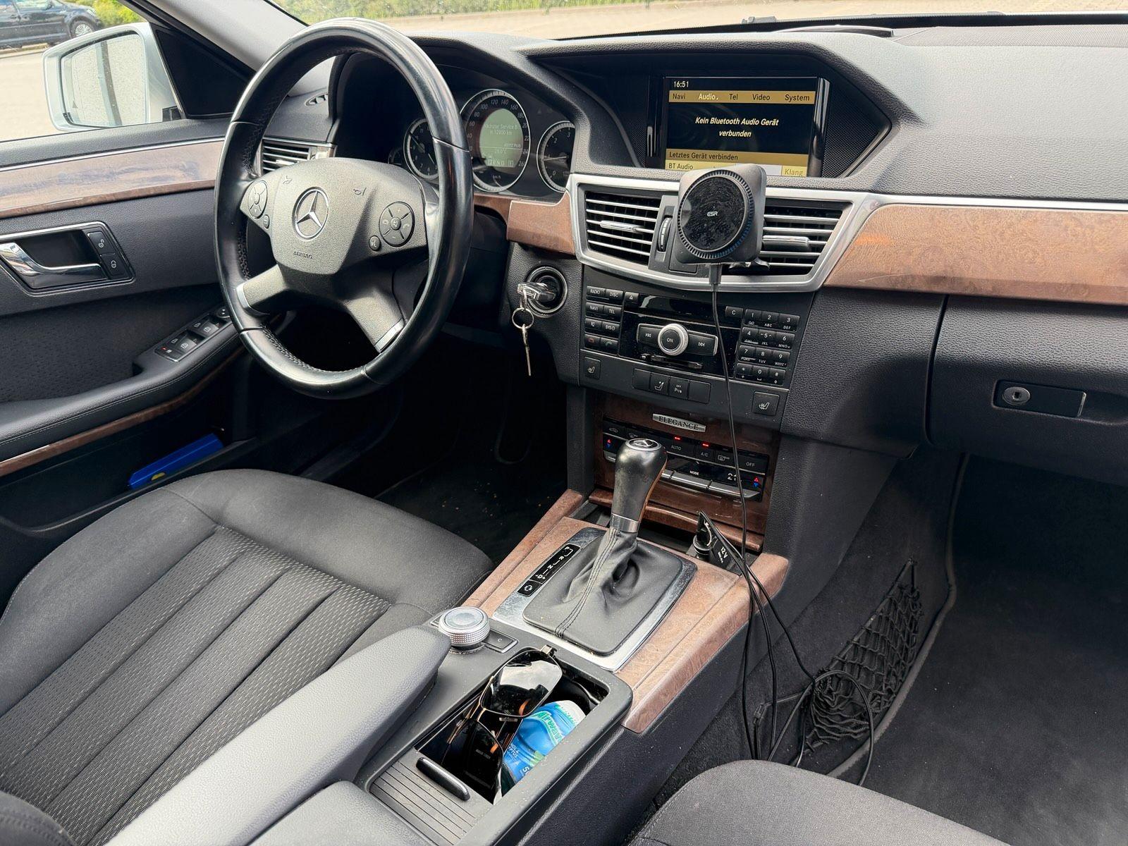 Mercedes-Benz E220 2011 — engine 125 HP (92kW)
