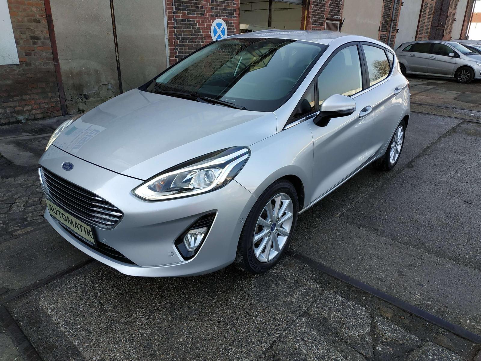 Ford Fiesta Titanium/Automatik/TÜV NEU/Winterpaket/Ka
