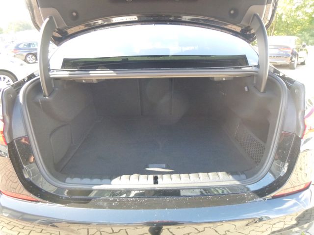 Fahrzeugabbildung BMW 220 i Gran Coupé >M-Sport/AUT/Allrad/AHK/Navi<