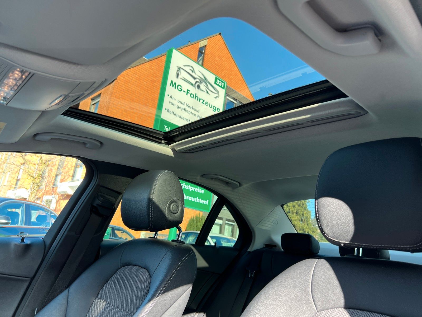 Fahrzeugabbildung Mercedes-Benz C 200 C -Klasse Lim. 4Matic Avantgarde NAVI AHK