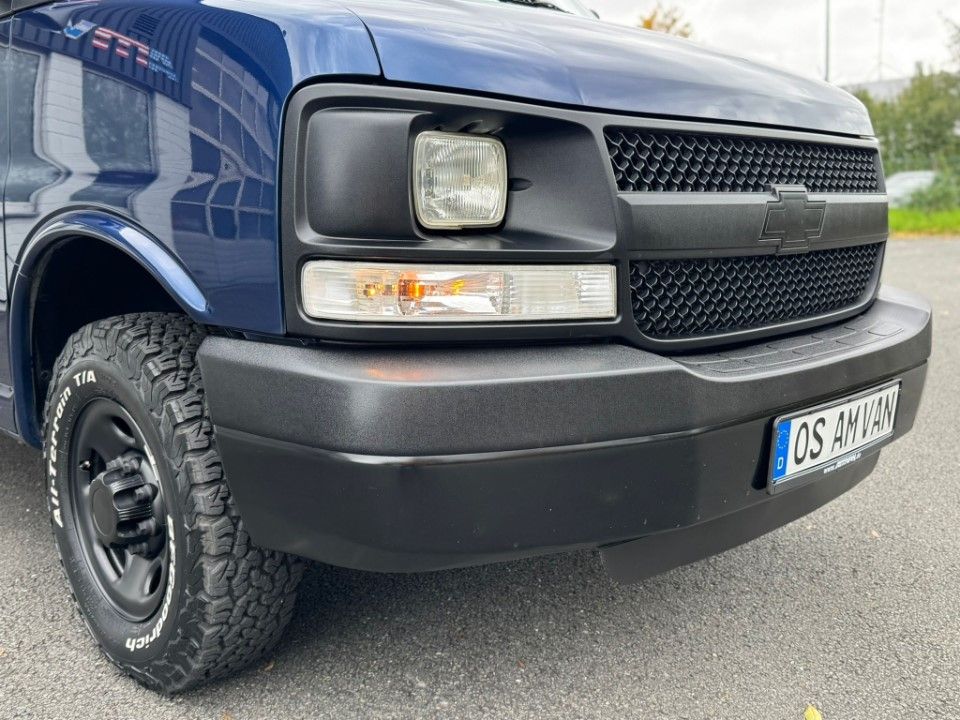 Fahrzeugabbildung Chevrolet Express Chevy Van 6.0 V8 2500 LPG 9 Sitzer