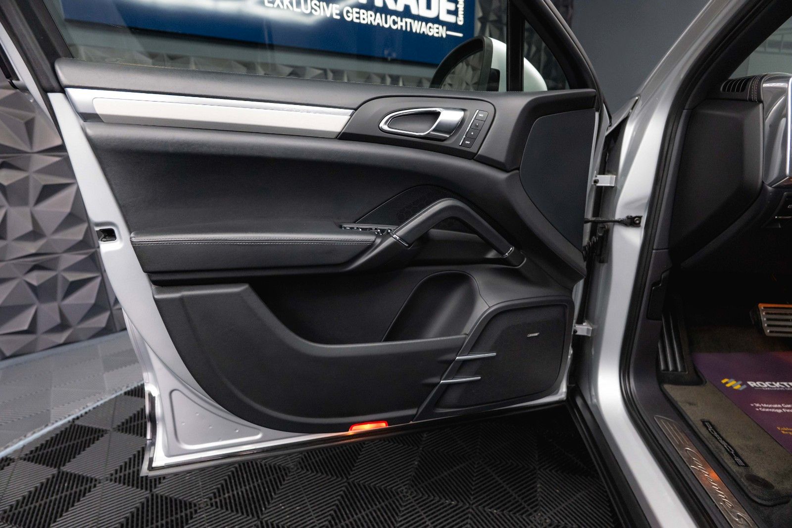 Fahrzeugabbildung Porsche Cayenne S 4.8 Sport *Top Zustand*Sportauspuff*