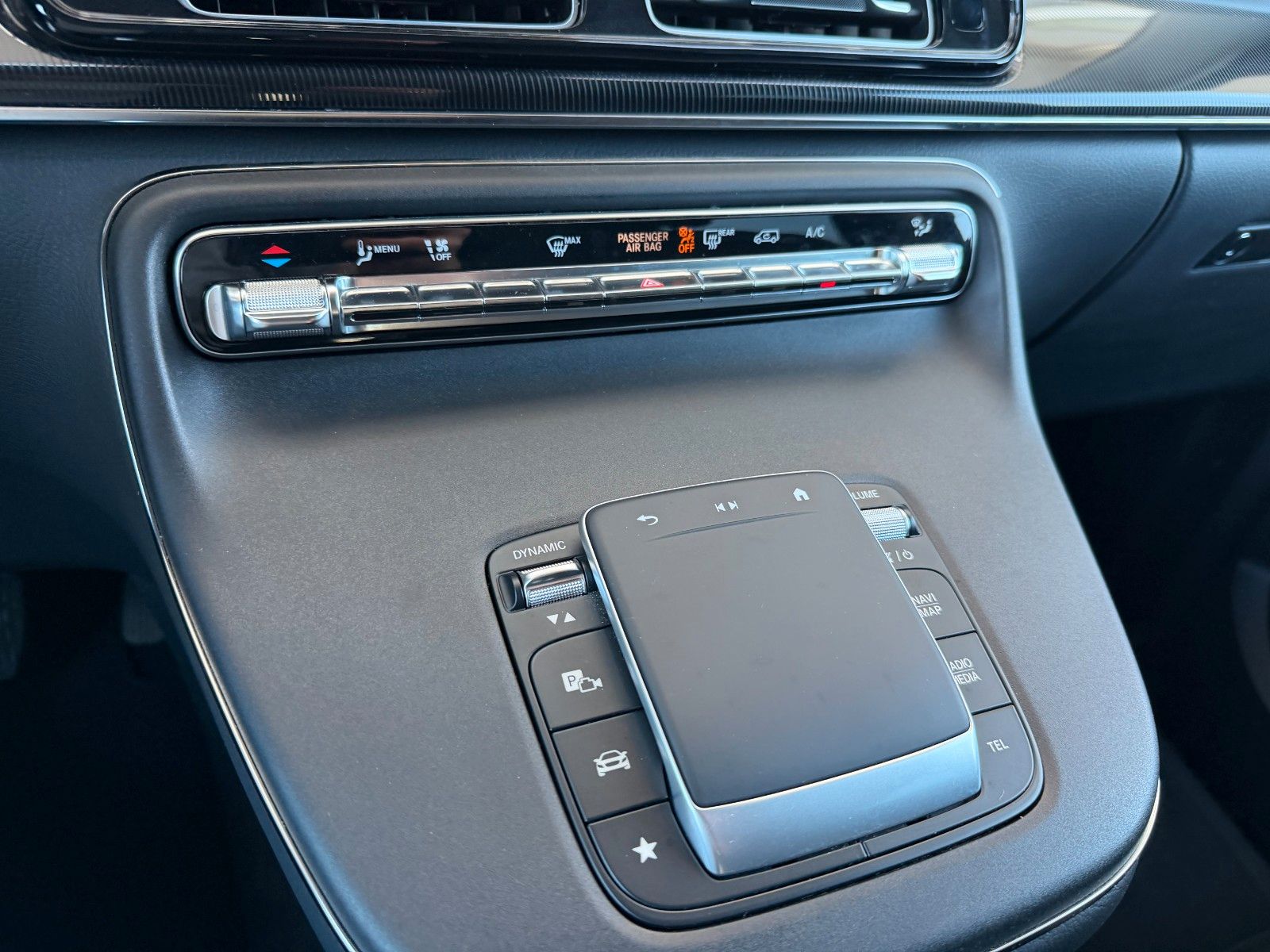 Fahrzeugabbildung Mercedes-Benz V 250 d DISTRONIC AHK2,5to Kamera