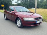 Opel VECTRA B 1.6 KLIMA 2HAND SERVO TÜV BIS 08/2028  - rote Opel Vectra