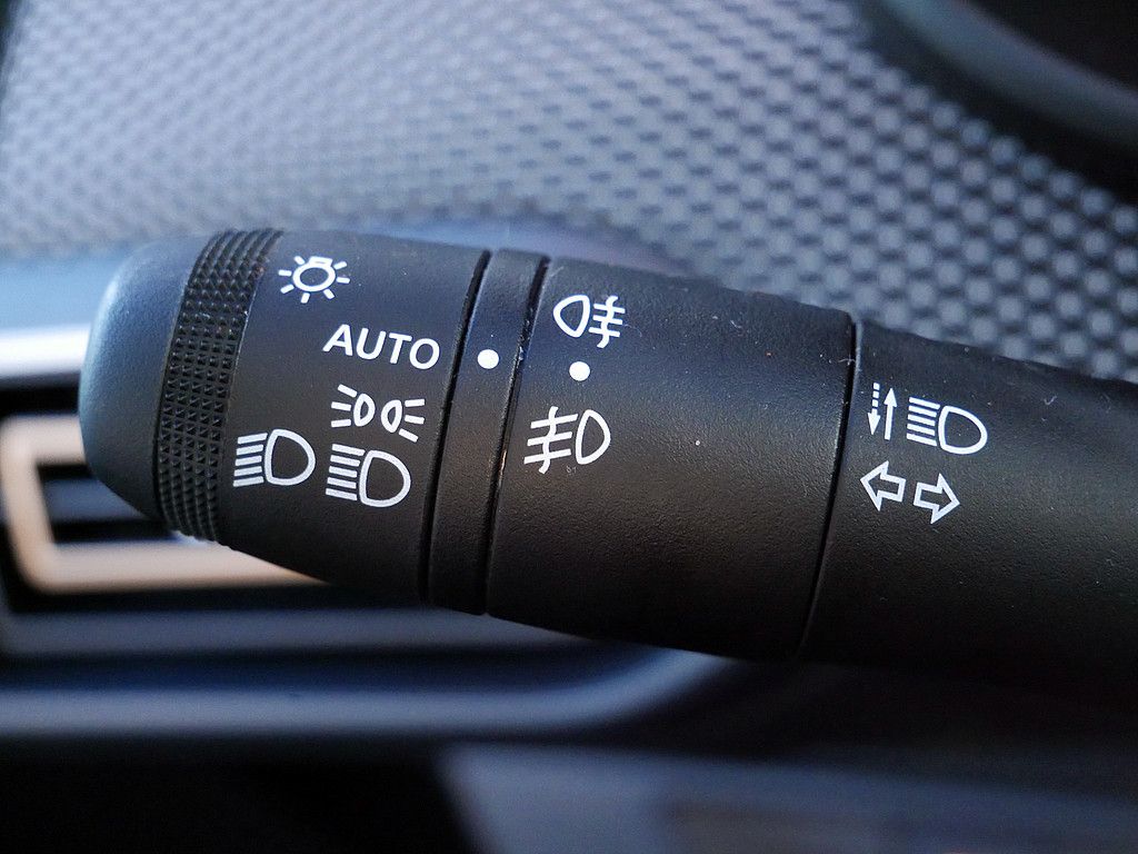 Fahrzeugabbildung Dacia Sandero Stepway Expression TCe 90