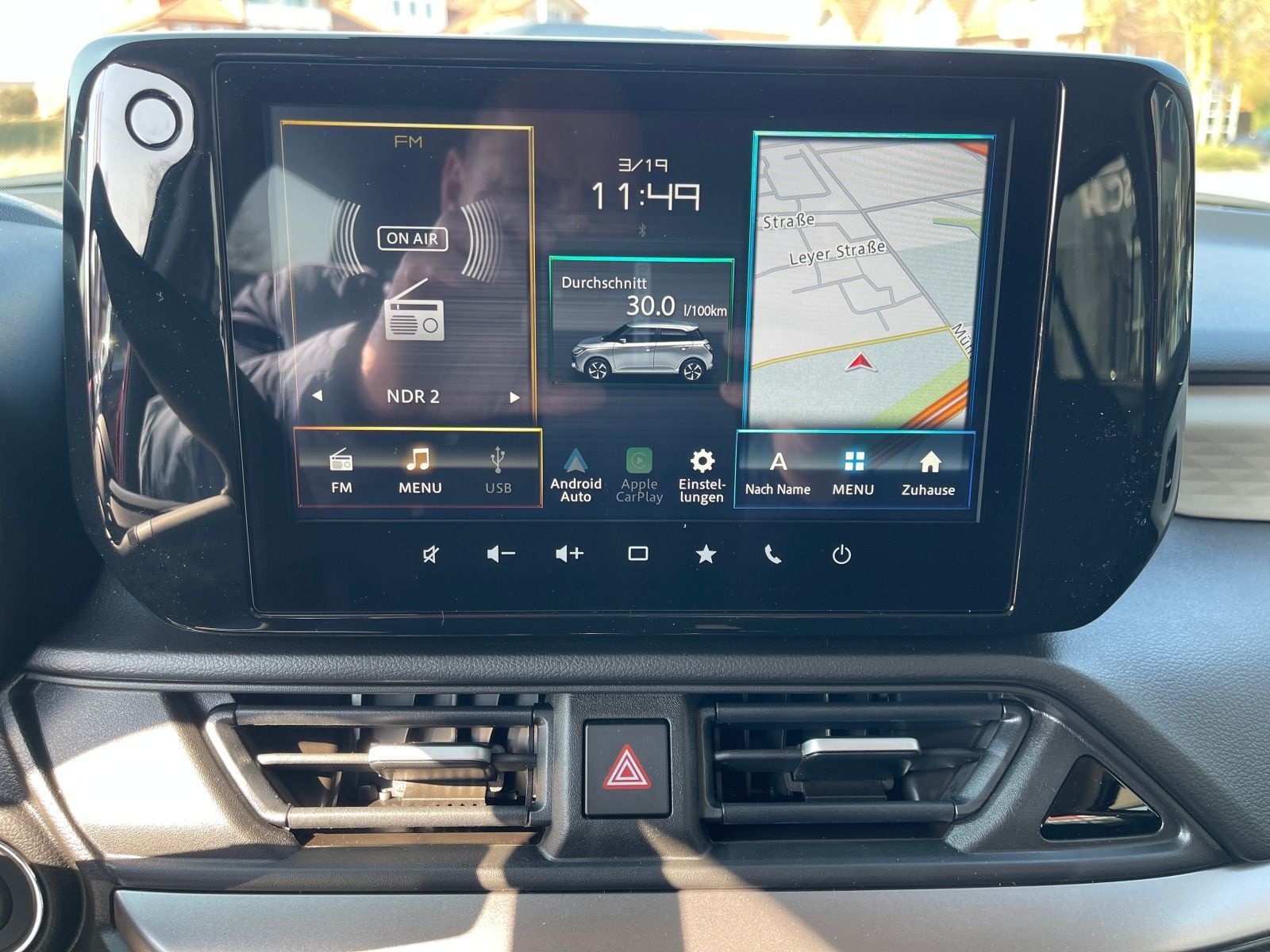 Fahrzeugabbildung Suzuki Swift 1.2 Dualjet Comfort+ Automatik Navi Kamera