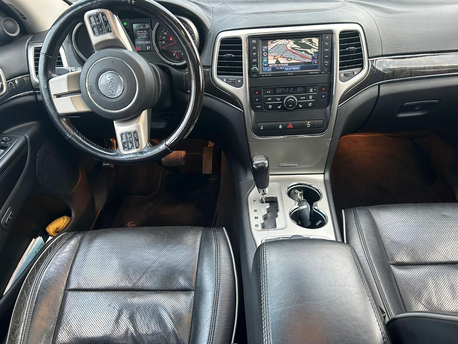 Jeep Grand Cherokee 3.0 CRD | 241 ch | BVA | Toit panoramique | Suspension pneumatique | Cuir | Caméra de recul | Régulateur adaptatif