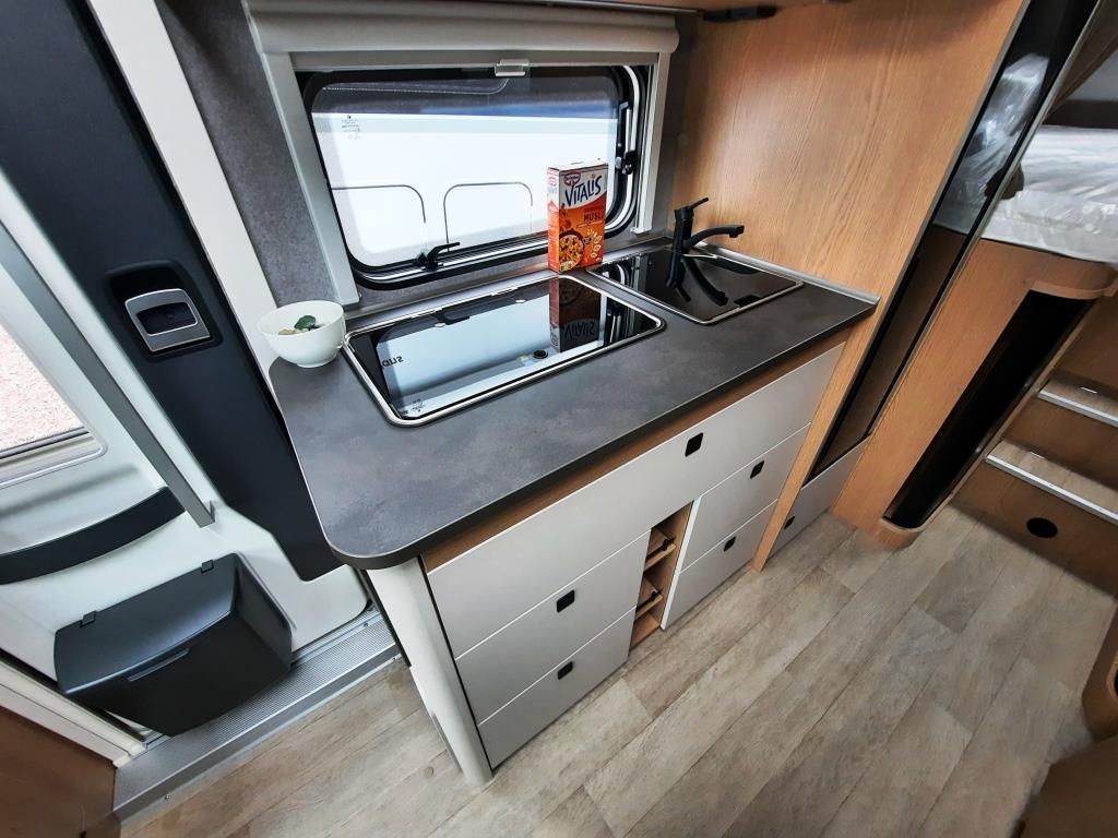 Fahrzeug Übersicht 12 Fahrzeugabbildung Hobby ONTOUR T 710 GE Verfüg./Sparen Sie 17.557,- €