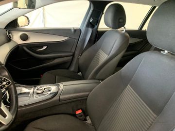 Mercedes E 220 - 10