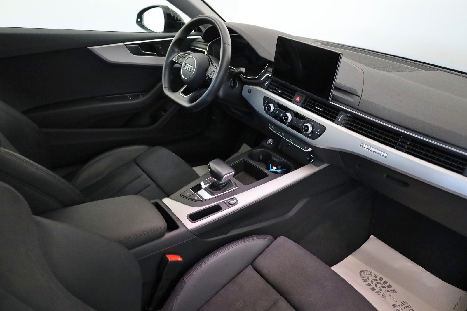 Fahrzeugabbildung Audi A5 45 TFSI Coupe quattro S line Competition Matr