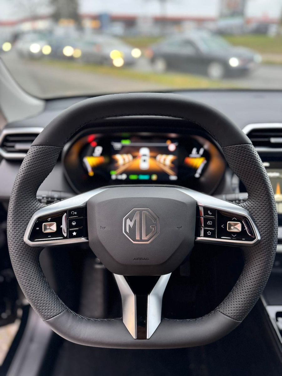 Fahrzeugabbildung MG ZS 1.5 Hybrid+ 145 kW Luxury