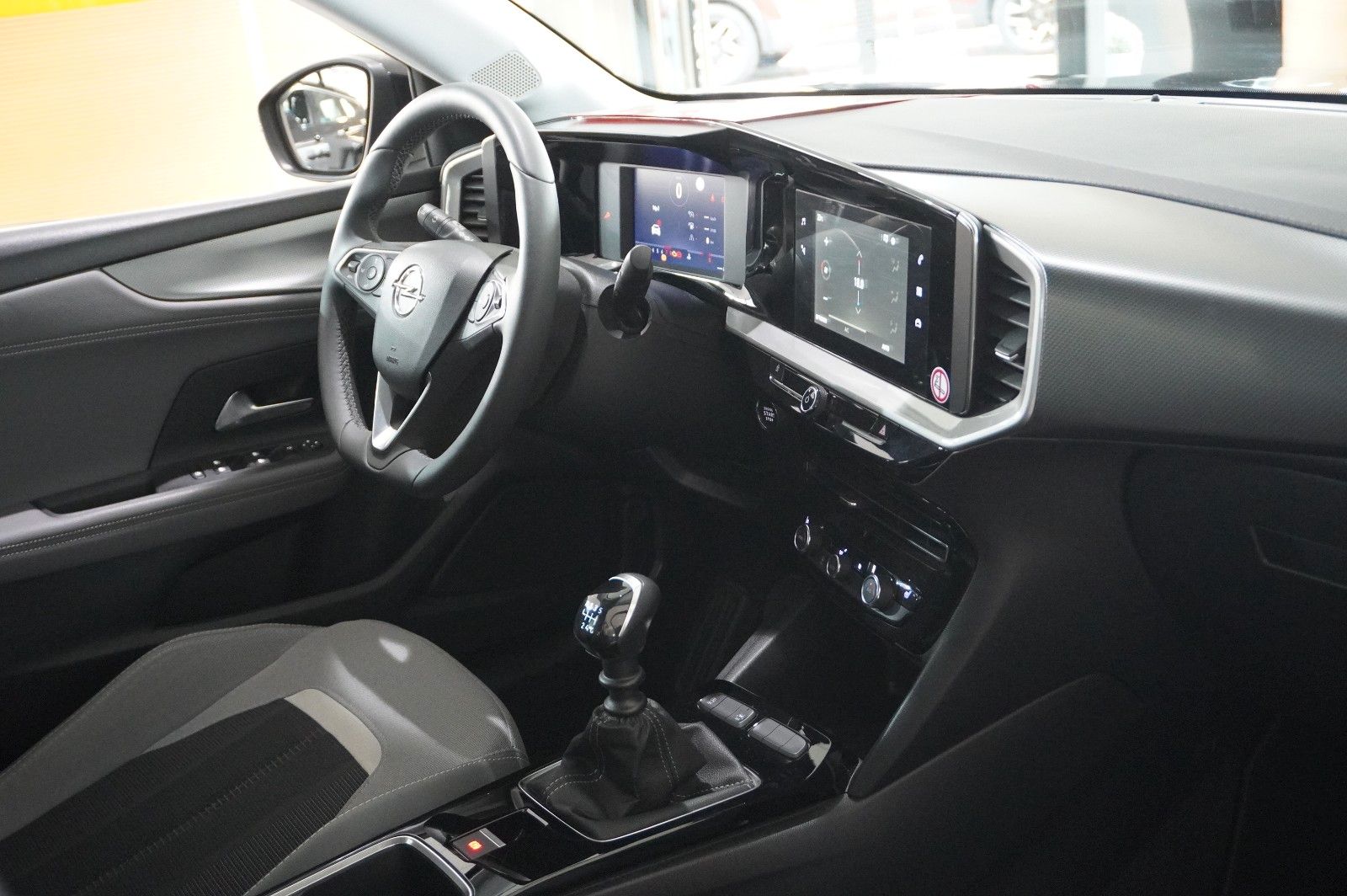 Fahrzeugabbildung Opel Mokka ELEGANCE 1.2T NAVI/LED/KAMERA/SPORT/SH/DAB