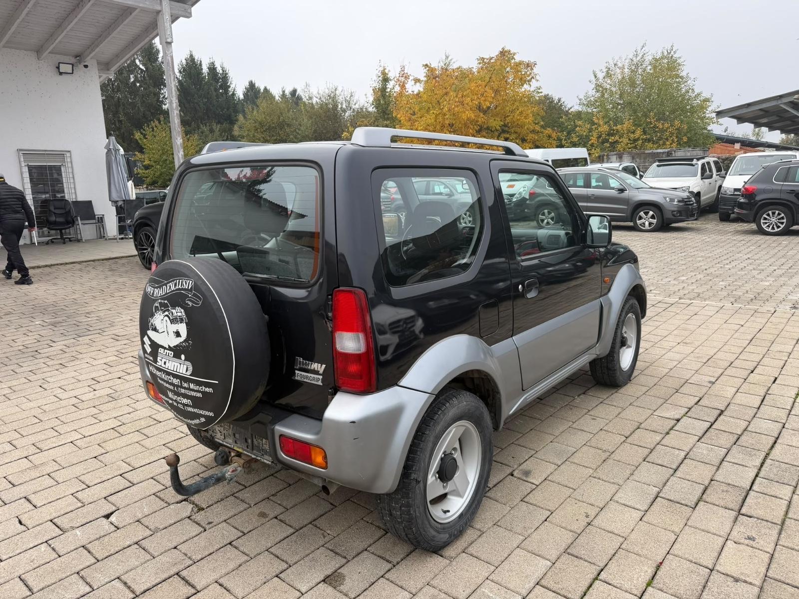Suzuki Jimny 2004 — interior