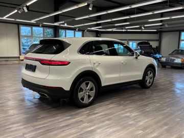 Porsche Cayenne - 5