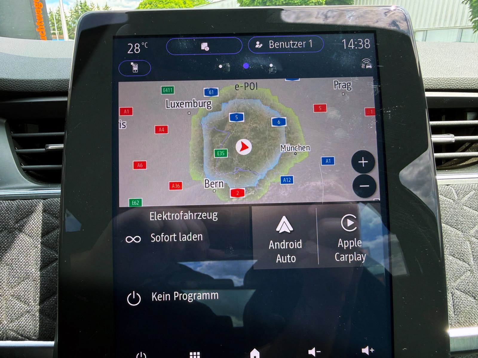 Fahrzeugabbildung Renault ZOE R135 Iconic 52kWh KAM NAV BOSE SHZ PDC LED