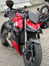 Ducati Streetfighter V4 Carbon Akrapovic ohne Akra 14T€ - STREETFIGHTER 4