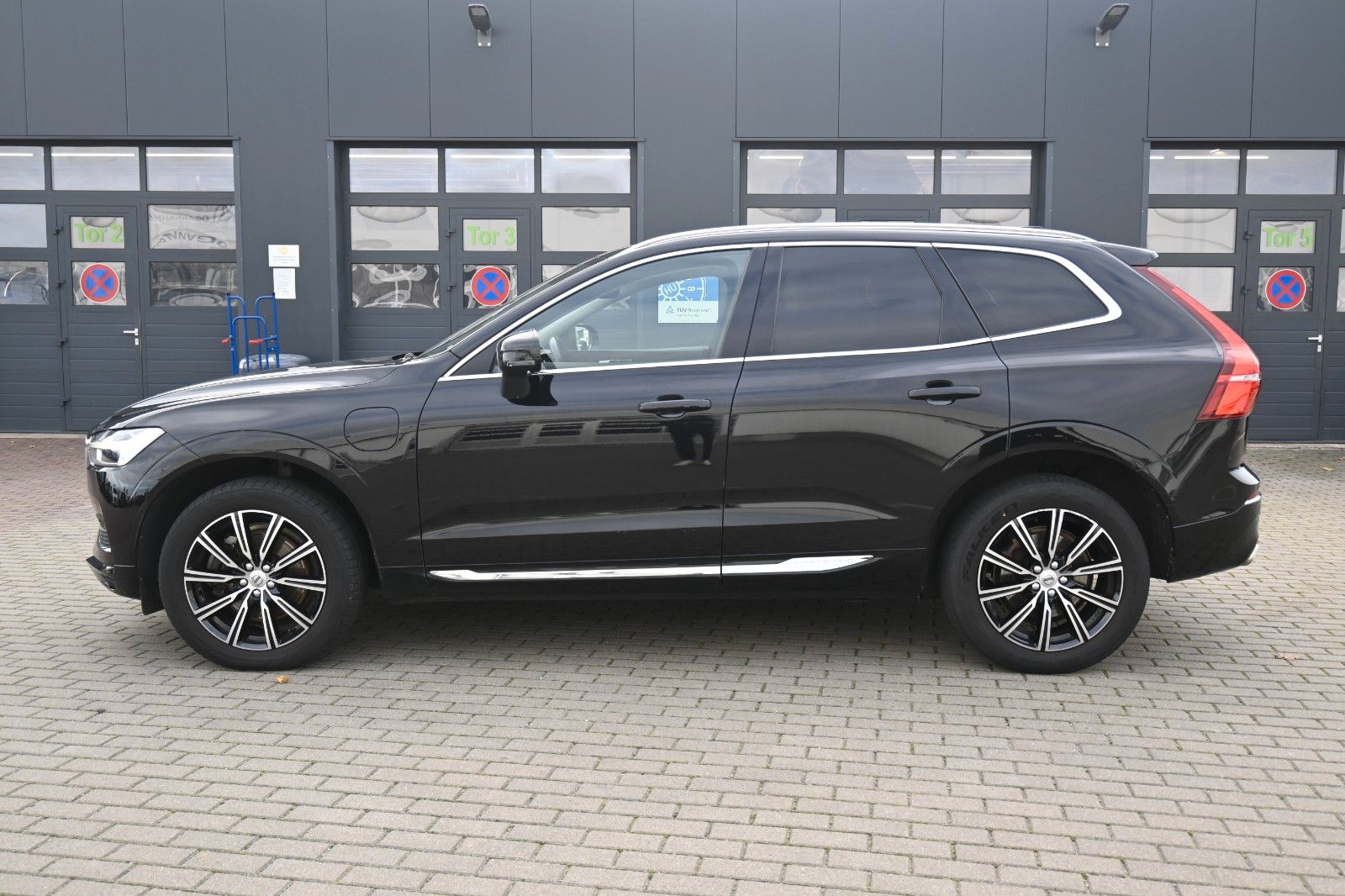 Fahrzeugabbildung Volvo XC60 T8 RC AWD Inscription*PANO*RFK*BLIS*DAB*AHK