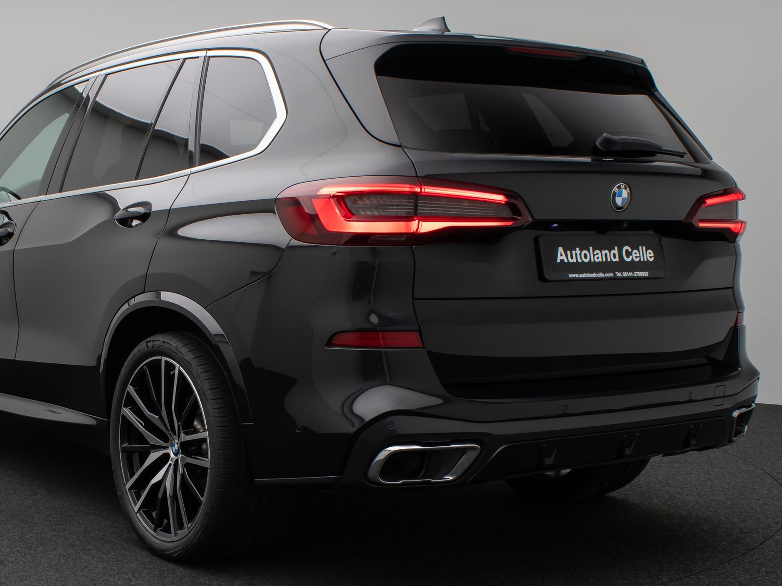 Fahrzeugabbildung BMW X5 xD30d M Sport 360° HUD DAB 4xKlima AHK 22Zoll