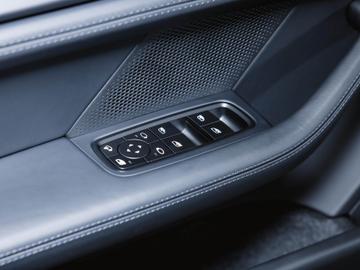 صورة مصغرة 23 لـ 2026 Porsche TAYCAN