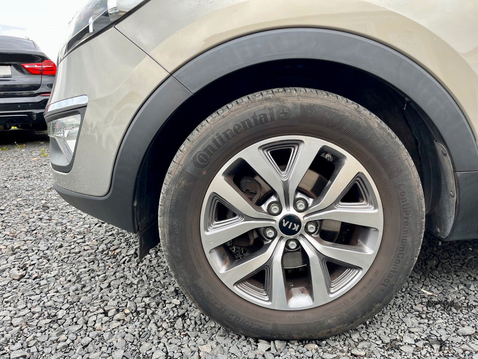 Fahrzeugabbildung Kia Sportage Attract 2WD 1.6 GDI Navi Kamera Tempoma