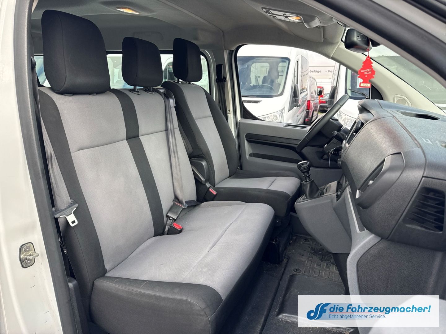 Fahrzeugabbildung Citroën Jumpy Kombi XL Navi Apple CarPlay Android *EXPOR