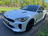 Kia Stinger 2.0 T-GDI GT-Line - Kia Stinger: 2.0