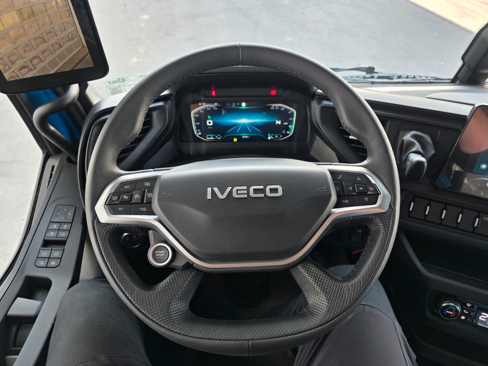 Fahrzeugabbildung Iveco S-Way AS440S50T/P Standklima+Heizung LED