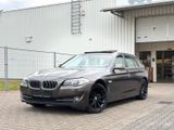 BMW 520 Baureihe 5 Touring 520 d - BMW 520 aus 2012 mit Diesel-Antrieb: Kombi