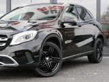 Mercedes-Benz GLA 200 d Urban *LED*NAVI*STHZ*360°* - Mercedes-Benz GLA 200 mit Diesel-Antrieb: Schwarz