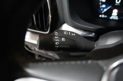 Fahrzeugabbildung Volvo V60 D3 Momentum Pro LED/NAVI/SHZ/AHK/PDC/CAM/DAB