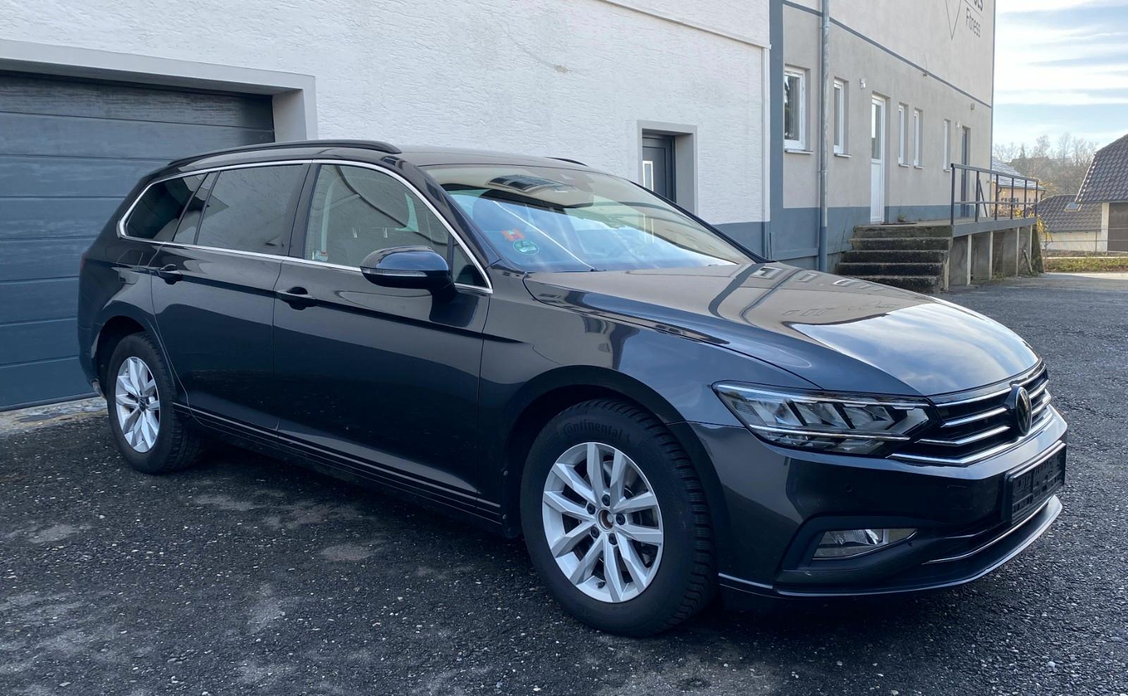 Volkswagen Passat Variant 1.5 DSG Business Navi LED ACC