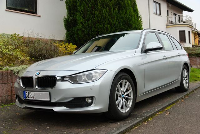 BMW 320d Touring - XENON NAVI SH PDC USB