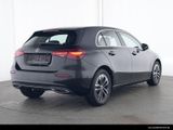 Mercedes-Benz A 180 ADVANCED/LED/KAMERA/WINTER/MBUXProgressive - Mercedes-Benz A-Class Jahreswagen: Automatik
