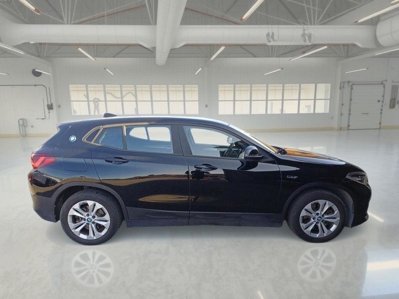 BMW X2 XDRIVE 25E BUSINESS X AUTOMATICO SUV imagem 3