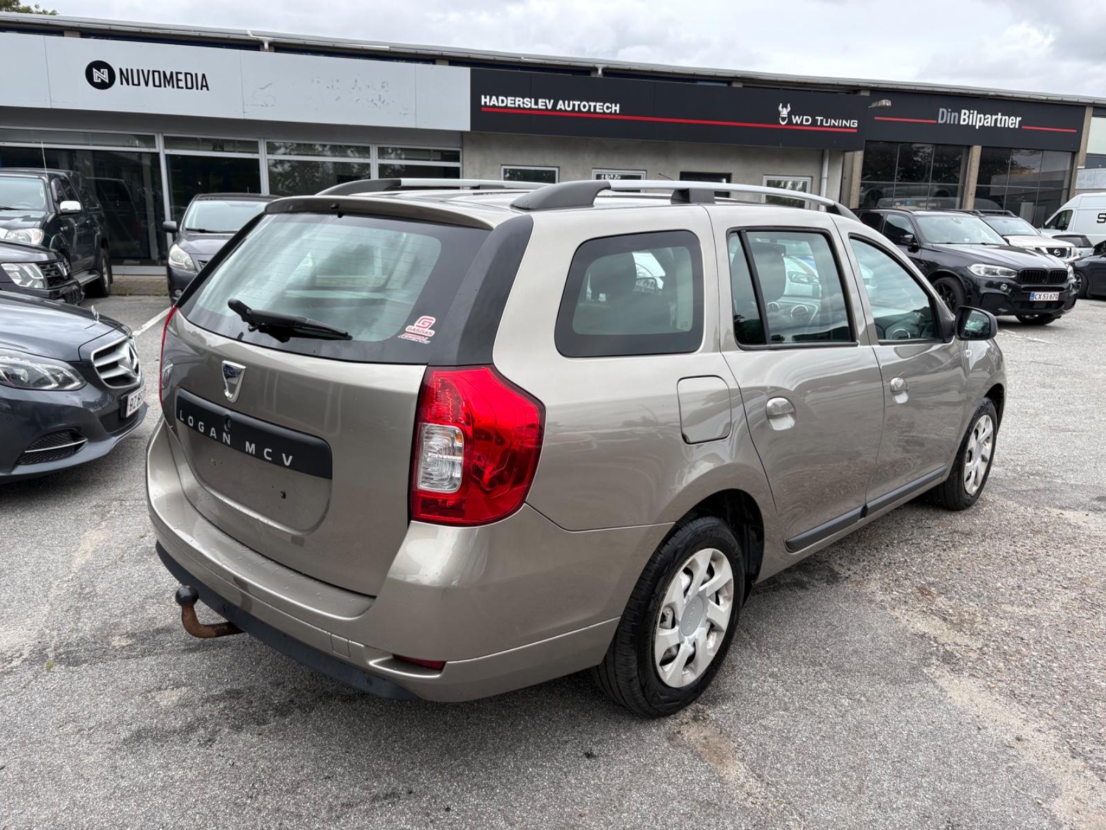 Dacia Logan 2015 — interior