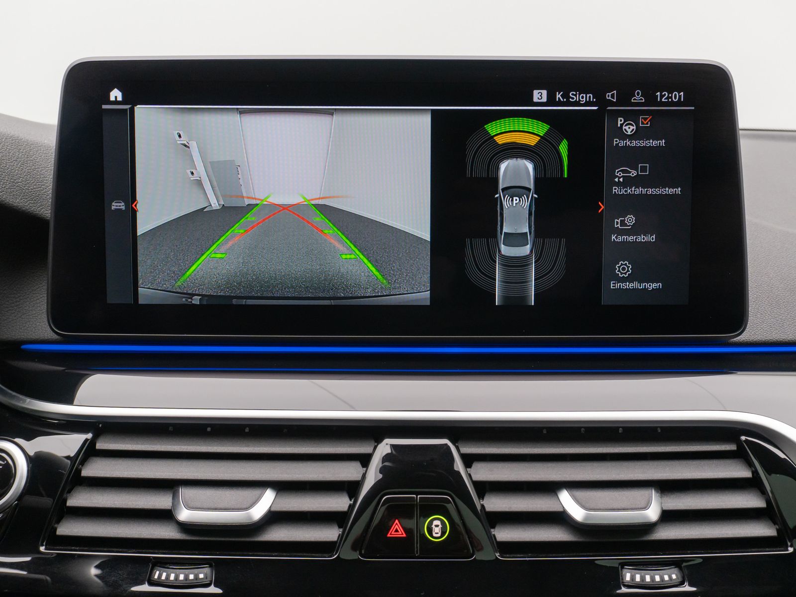 Fahrzeugabbildung BMW 530i M Sport Glasdach Kamera Laser HUD DAB H/K