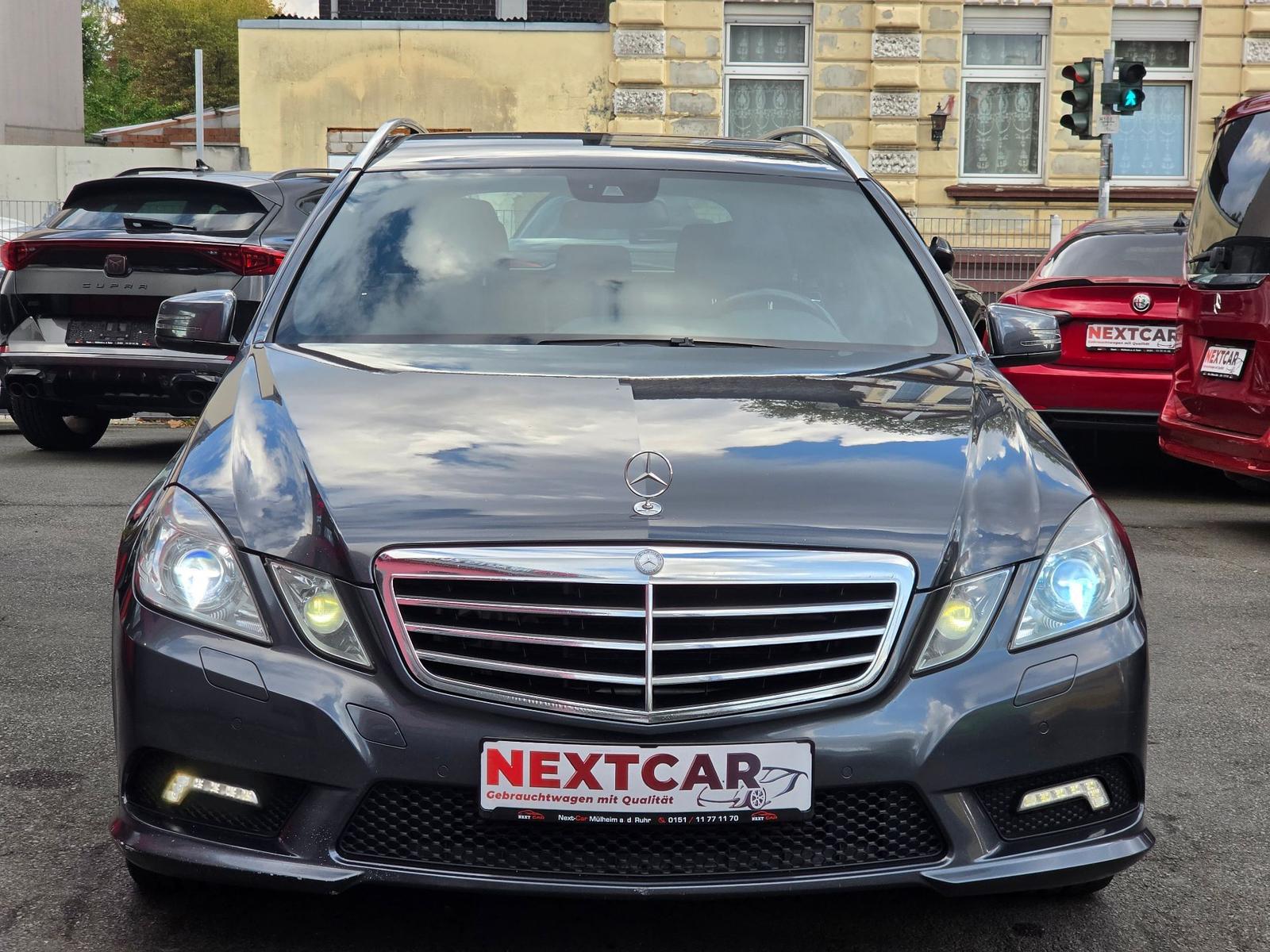 Mercedes-Benz E350 2011 — rear view