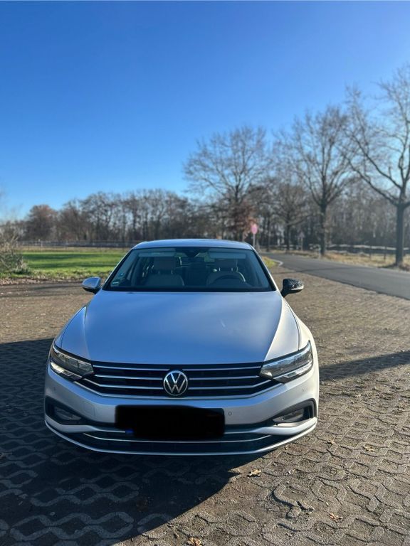 Image of Volkswagen Passat