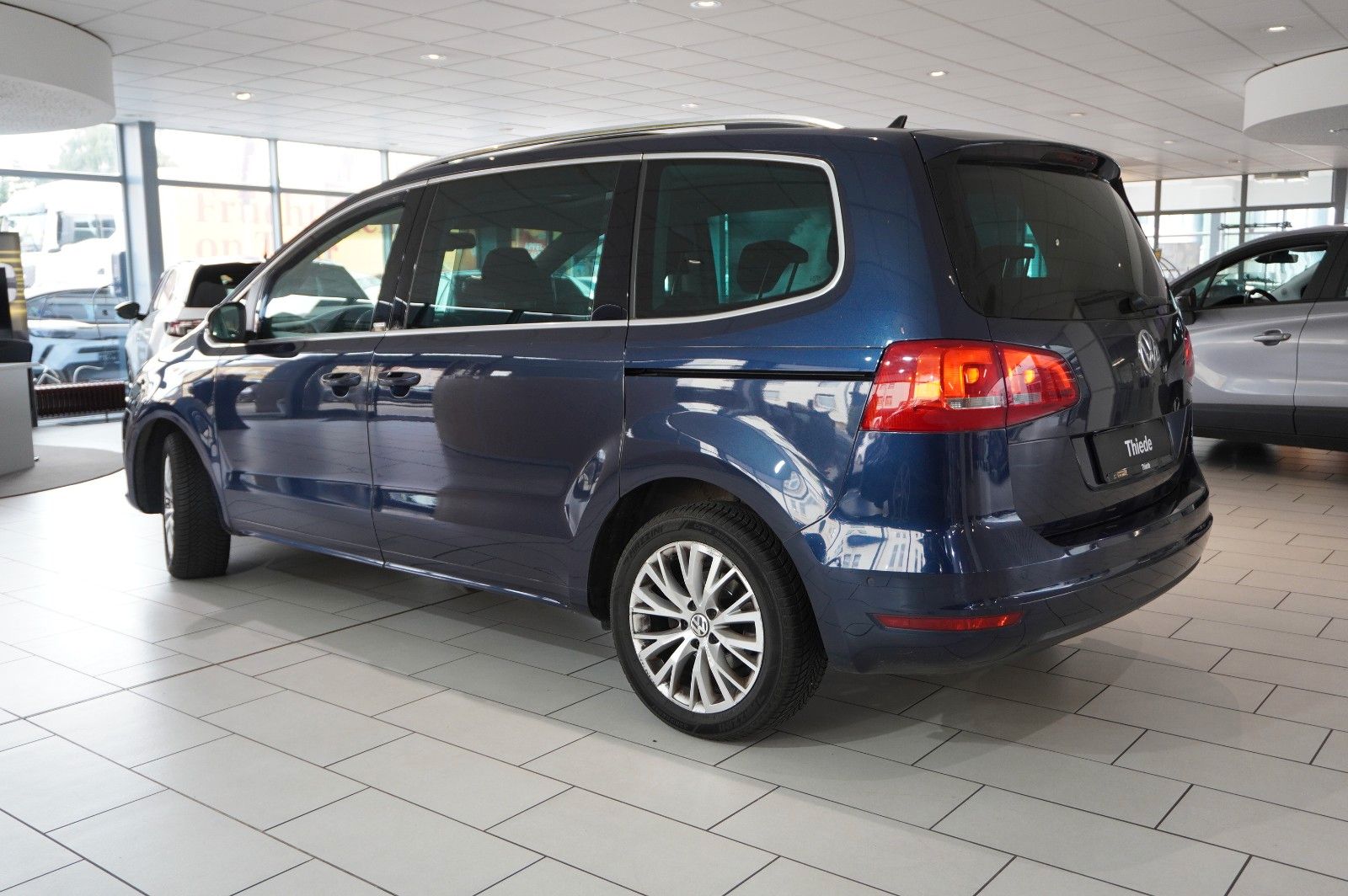 Fahrzeugabbildung Volkswagen Sharan 1.4 TSI STYLE 7-SITZE NAVI/PANO./SPORT/SH